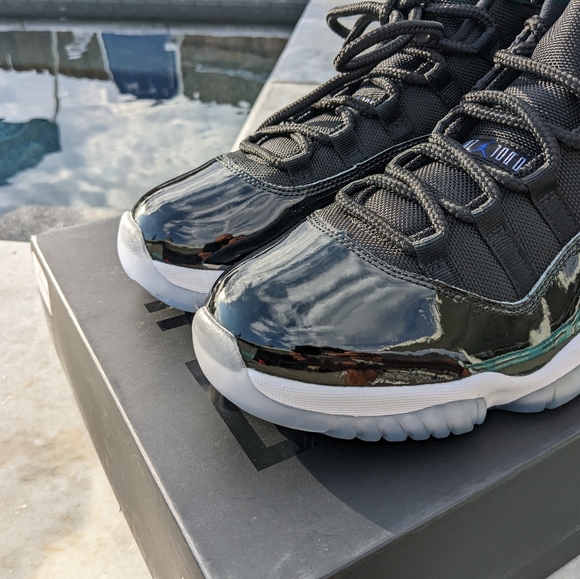 Nike Air Jordan Retro XI Space Jam 10